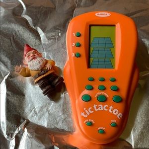 ⭕️❌ Vintage Radica tic tac toe Handheld Game 2000